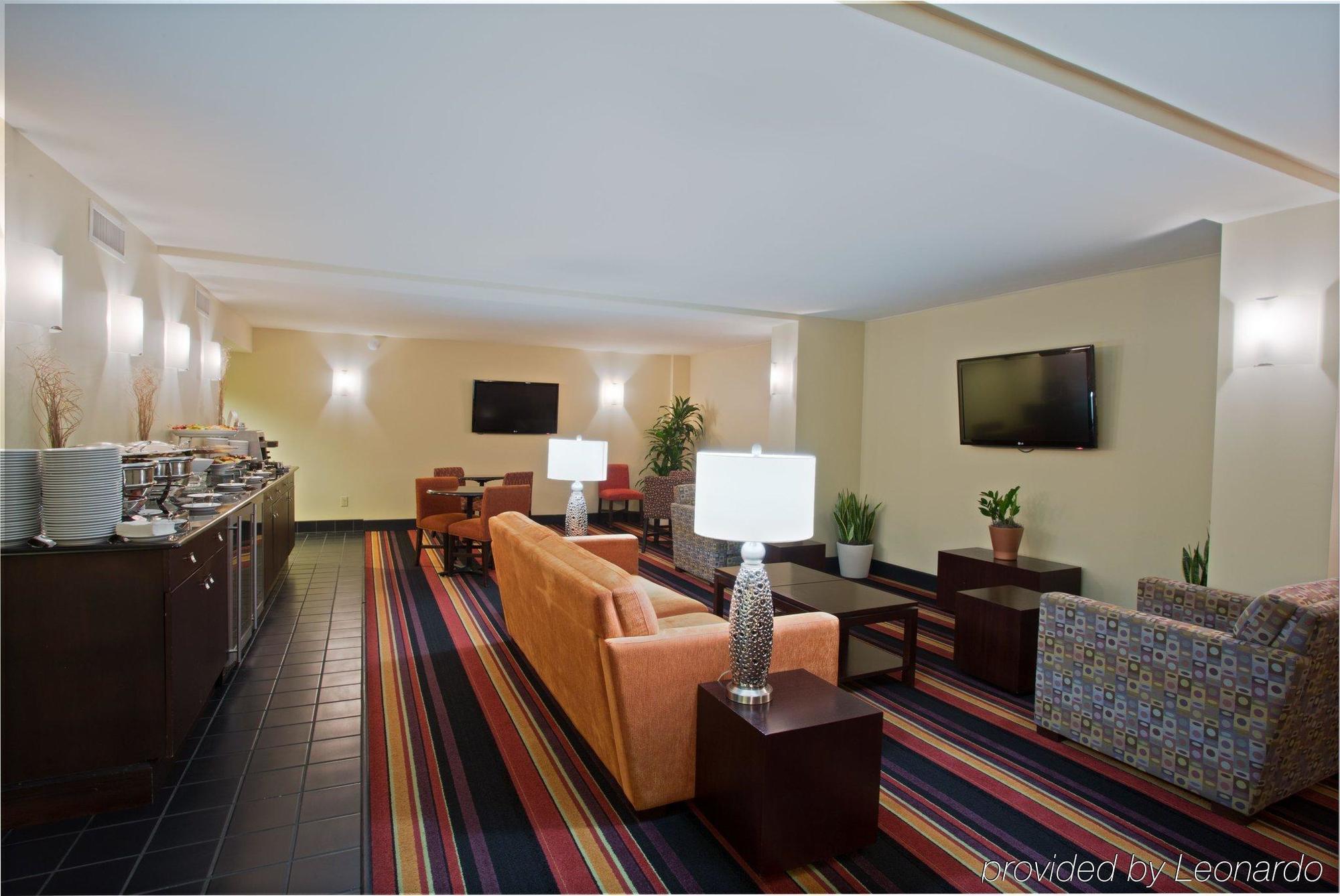 Clarion New Orleans - Airport & Conference Center Hotel