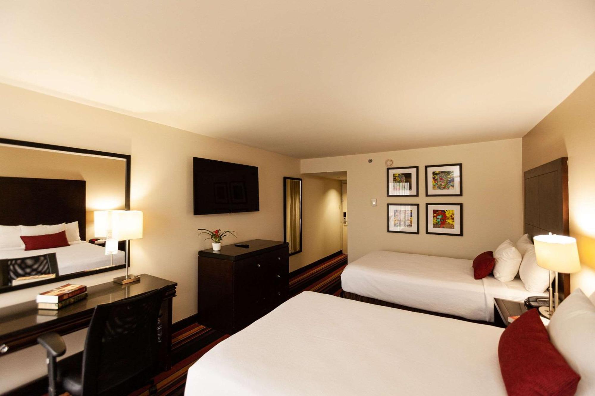 Hotel Clarion New Orleans - Airport & Conference Center 4*