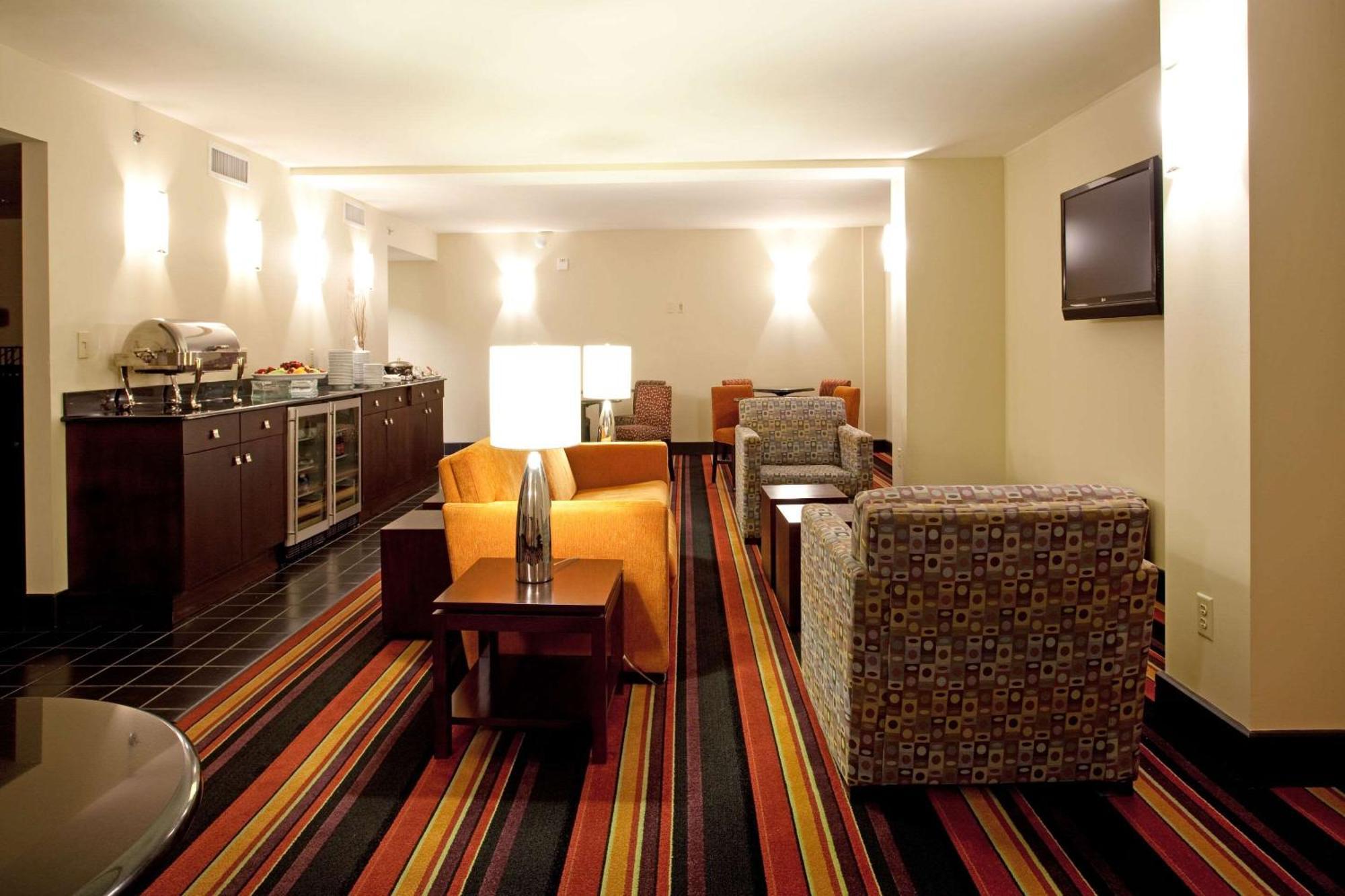 Clarion New Orleans - Airport & Conference Center Hotel Kenner