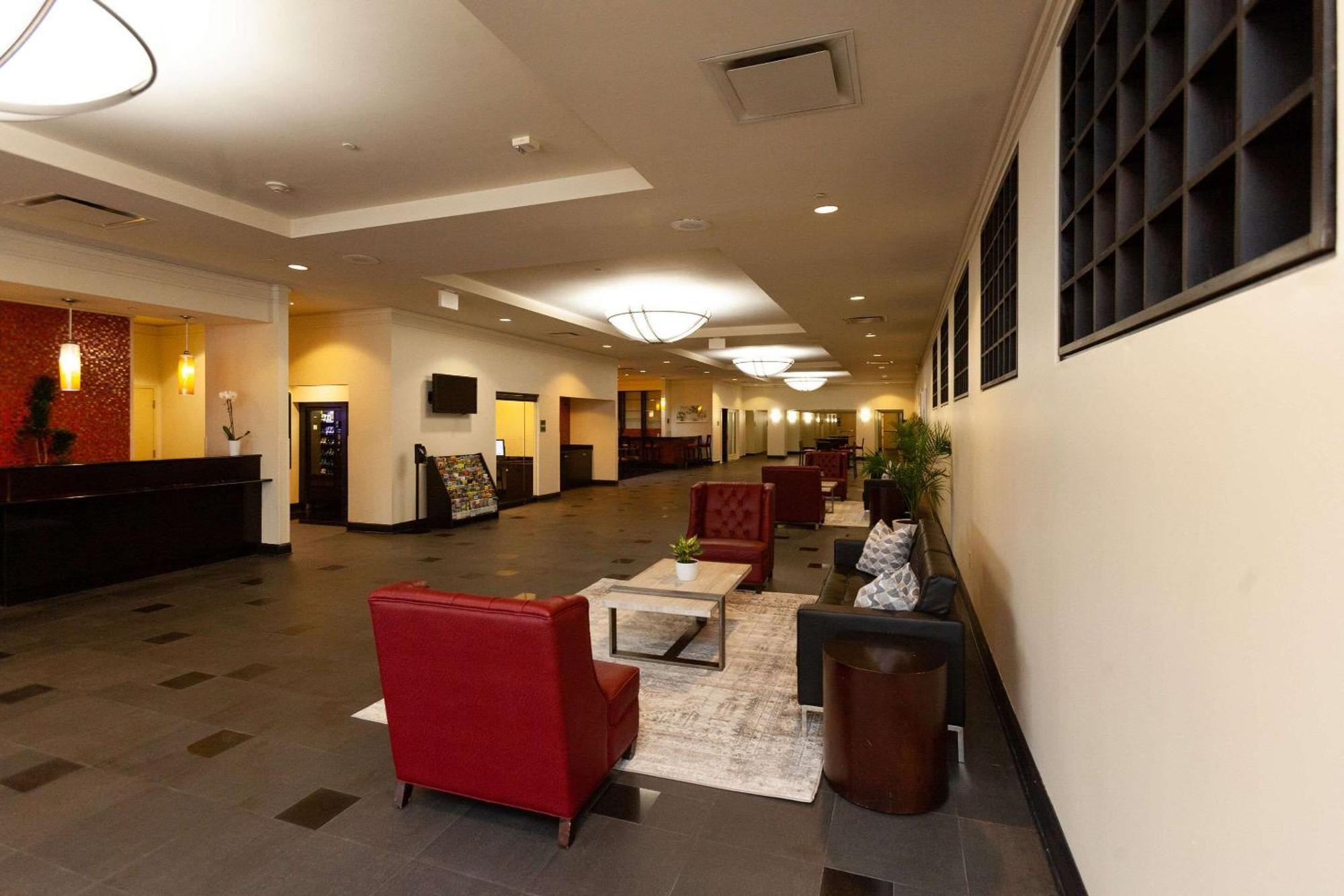 Clarion New Orleans - Airport & Conference Center Hotel Kenner