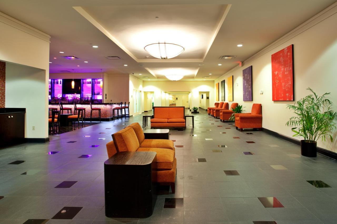 Clarion New Orleans - Airport & Conference Center 4*