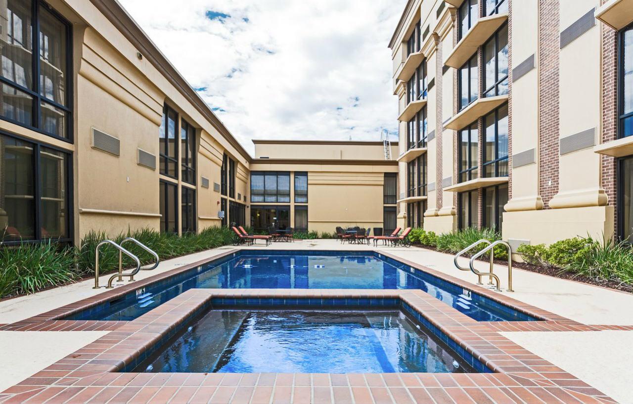 Clarion New Orleans - Airport & Conference Center 4*